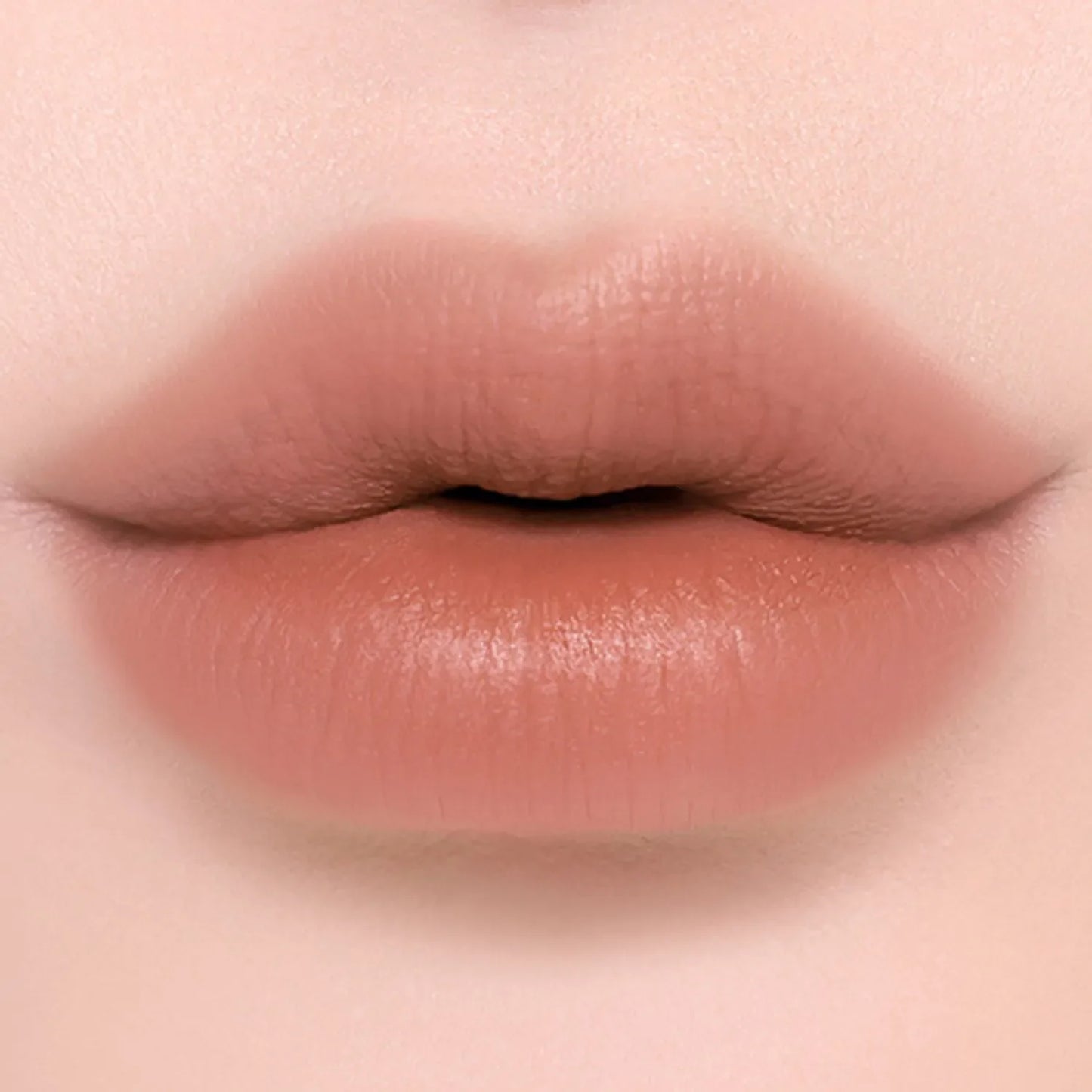 2-in-1 Velvet & Gloss Lip Tint — Matte & Shine in One Swipe